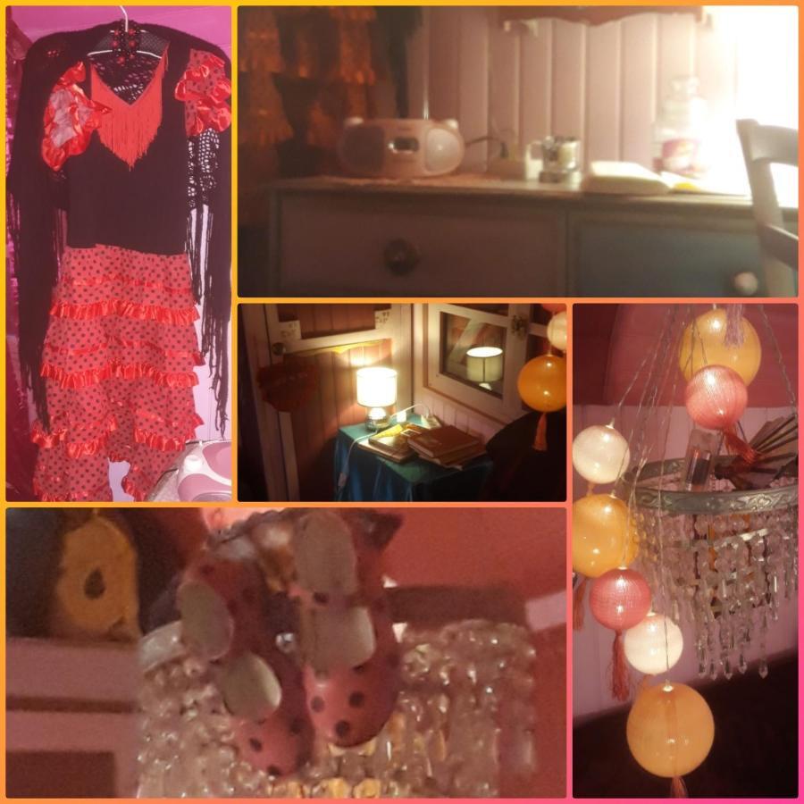 La Celle  La Roulotte De Lola - Chambre D'Hotes מראה חיצוני תמונה